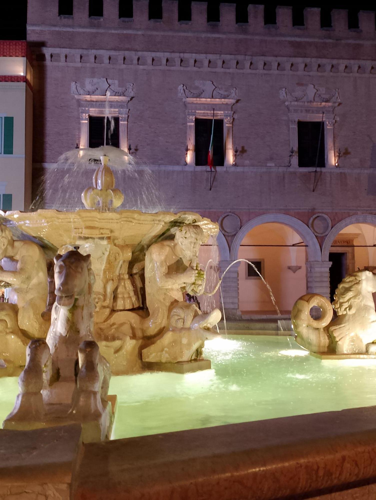 Appartamento Mameli Pesaro Ngoại thất bức ảnh